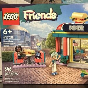 41728 LEGO Friends "Heartlake Downtown Diner" UNOPENED